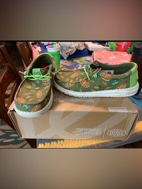 Hey Dude Kids Green Pizza-Print Slip-On Sneakers